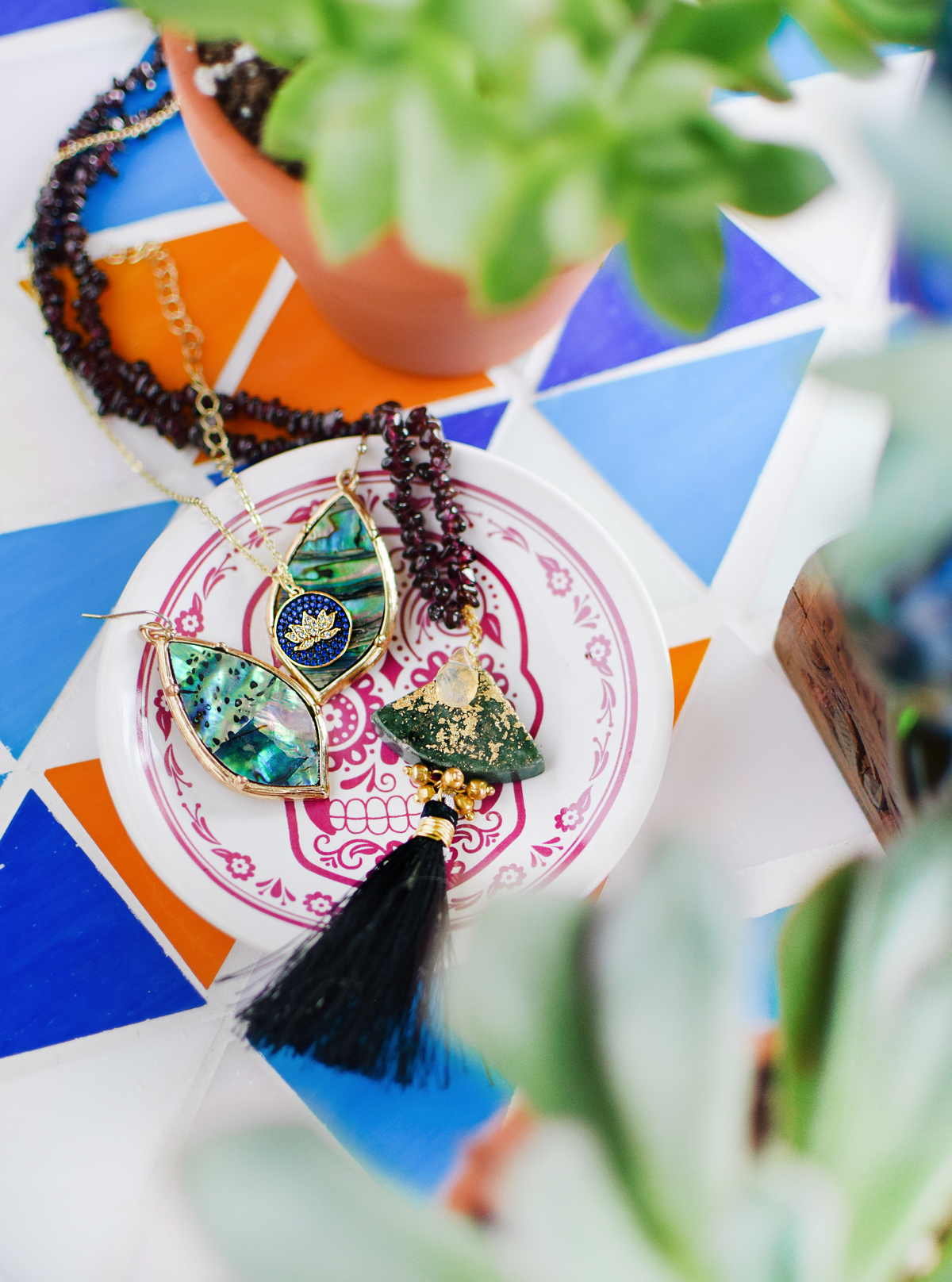 diy skull succulent quiet lion creations, quietlioncreations.com